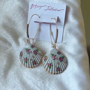 Betsey Johnson shell earrings